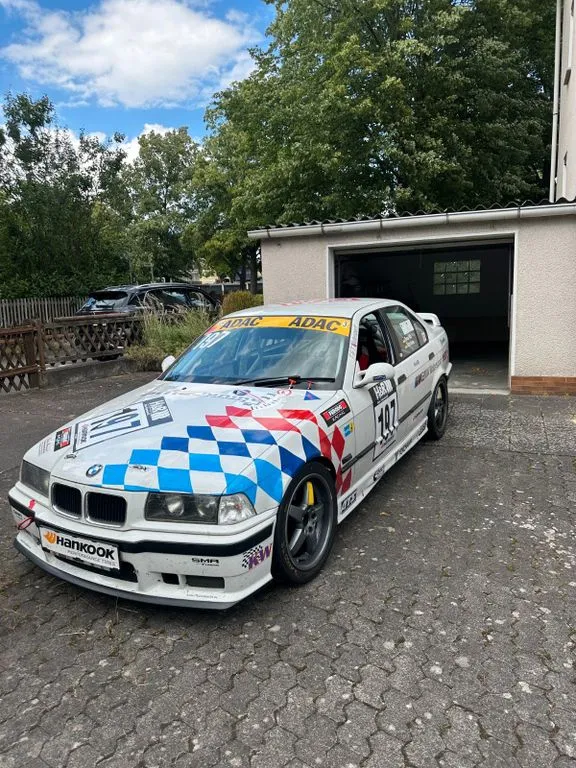 BMW 325