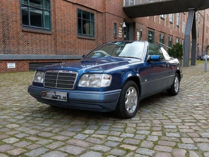 Mercedes-Benz 300