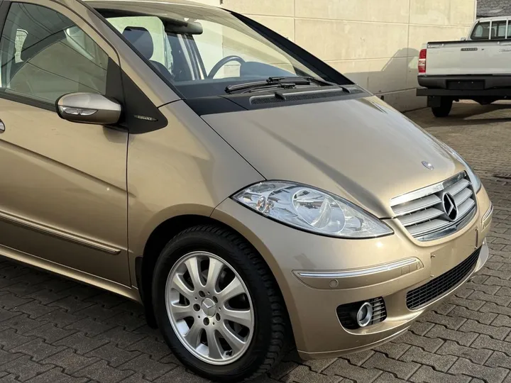 Mercedes-Benz A 200