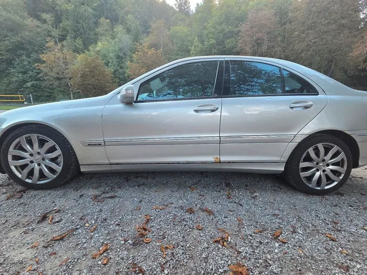 Mercedes-Benz C 200