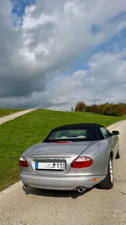 Jaguar XKR