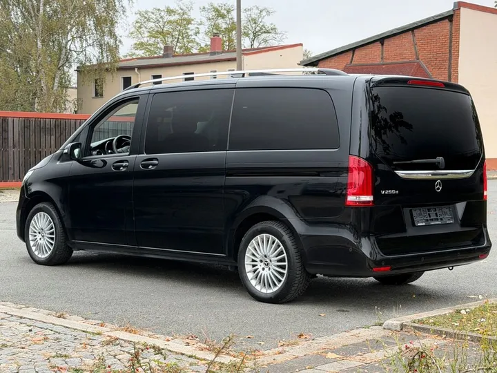 Mercedes-Benz V 250