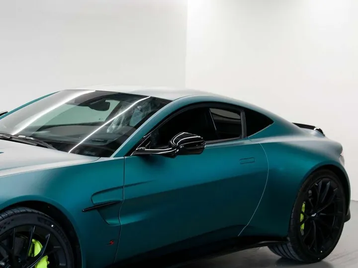 Aston Martin V8 Vantage