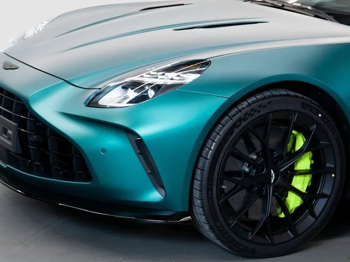 Aston Martin V8 Vantage