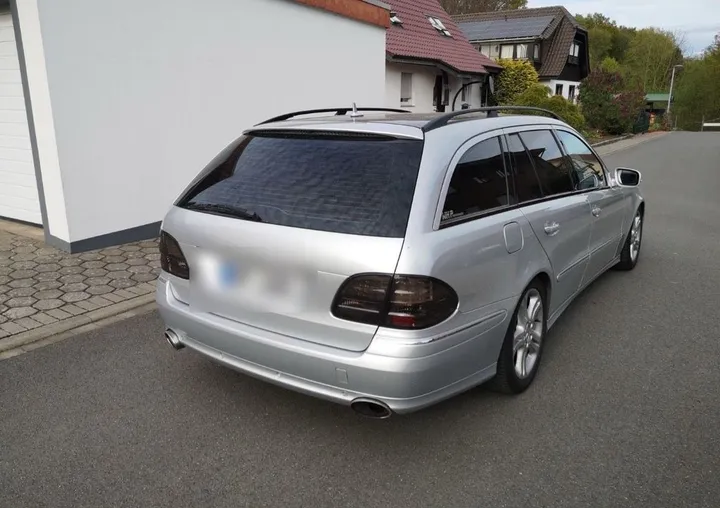 Mercedes-Benz E 220