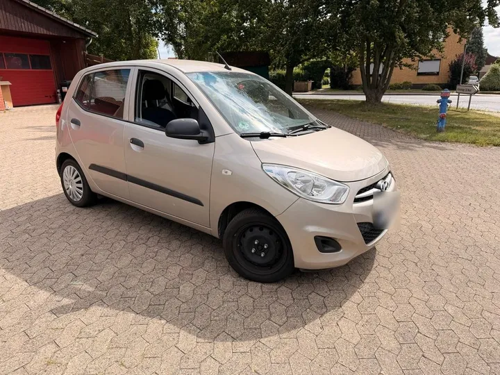 Hyundai i10
