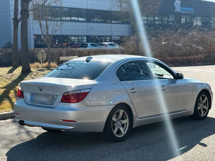 BMW 530