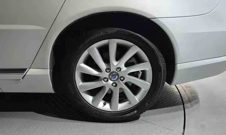 Volvo S80