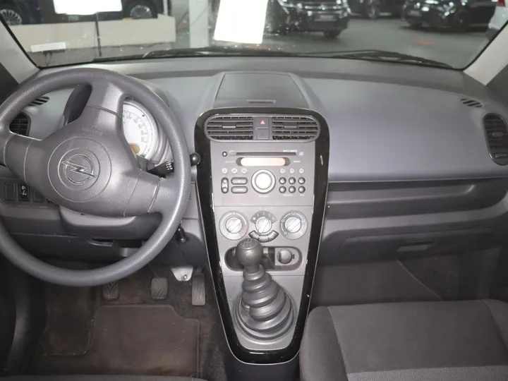 Opel Agila