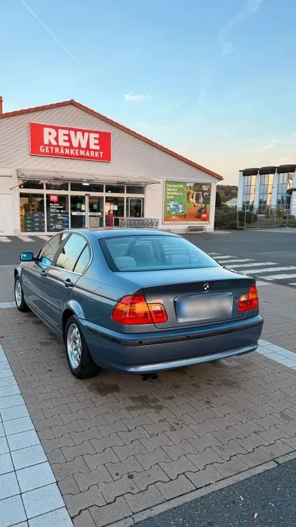 BMW 320