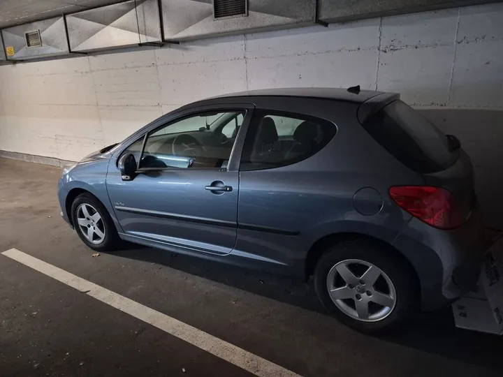 Peugeot 207