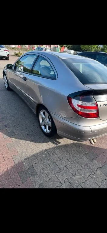Mercedes-Benz C 200