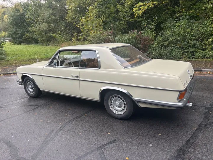 Mercedes-Benz 250
