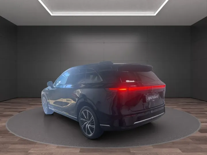 XPENG G9