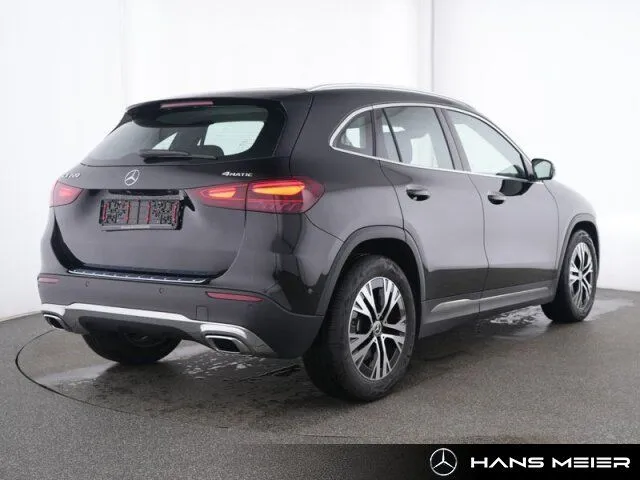 Mercedes-Benz GLA 220