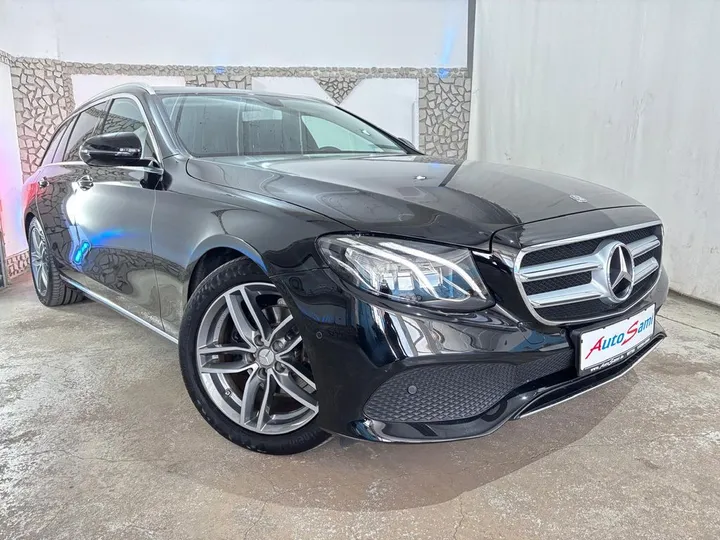 Mercedes-Benz E 200