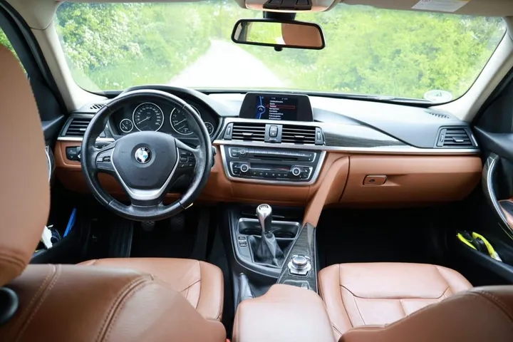 BMW 320