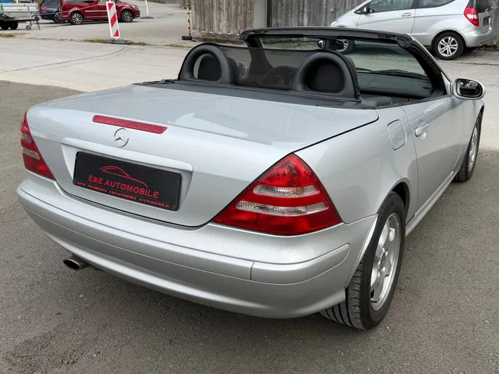 Mercedes-Benz SLK 200