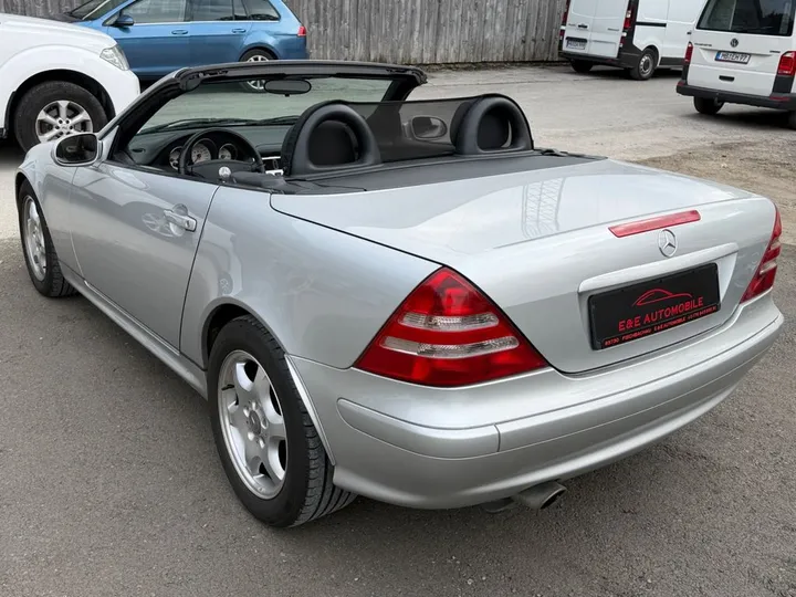 Mercedes-Benz SLK 200