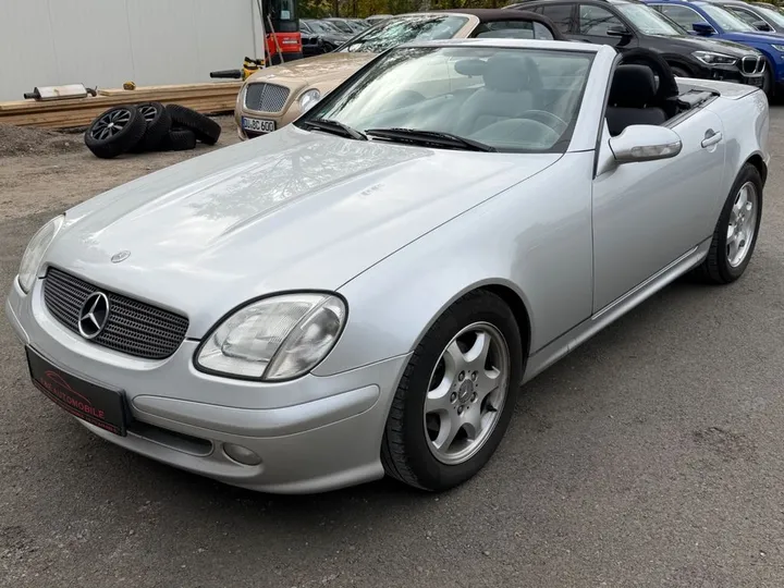 Mercedes-Benz SLK 200