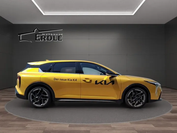 Kia K4
