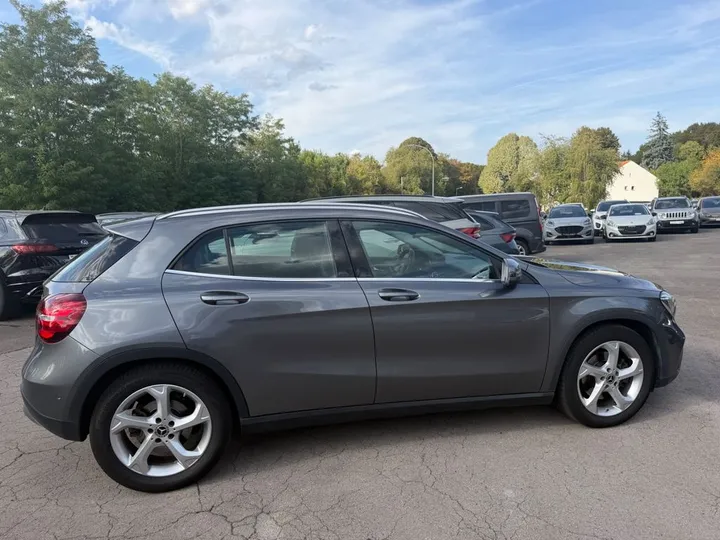 Mercedes-Benz GLA 250