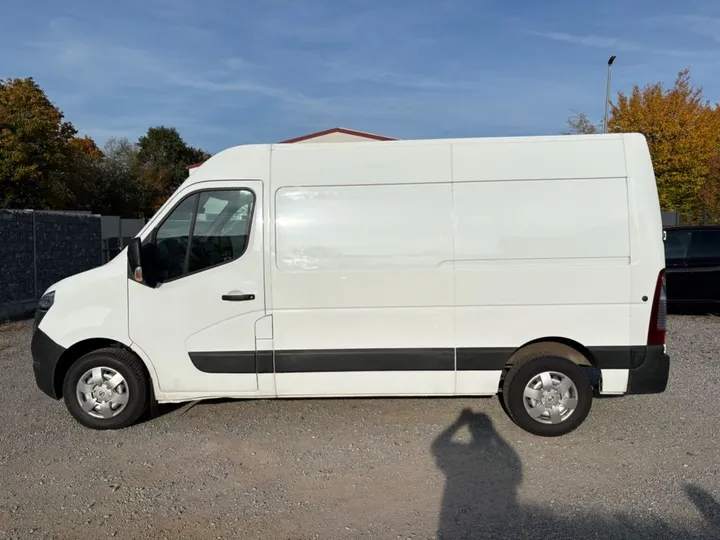 Nissan Interstar