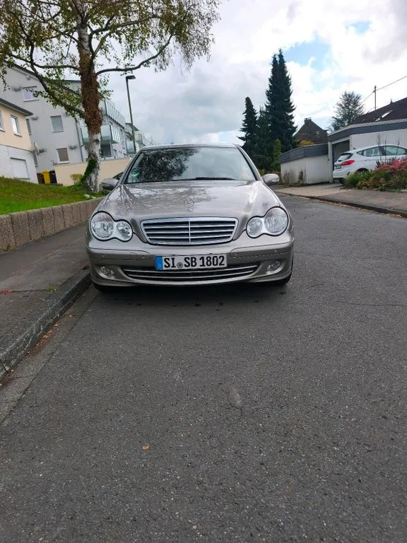 Mercedes-Benz C 180