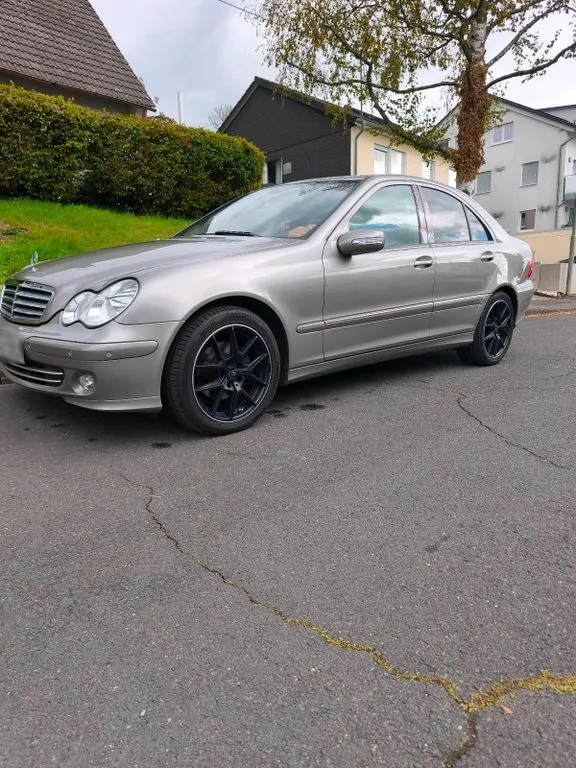 Mercedes-Benz C 180