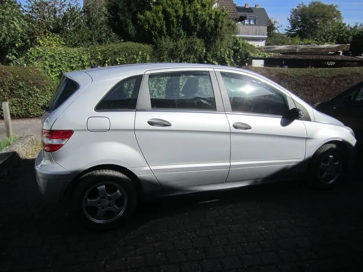 Mercedes-Benz B 170