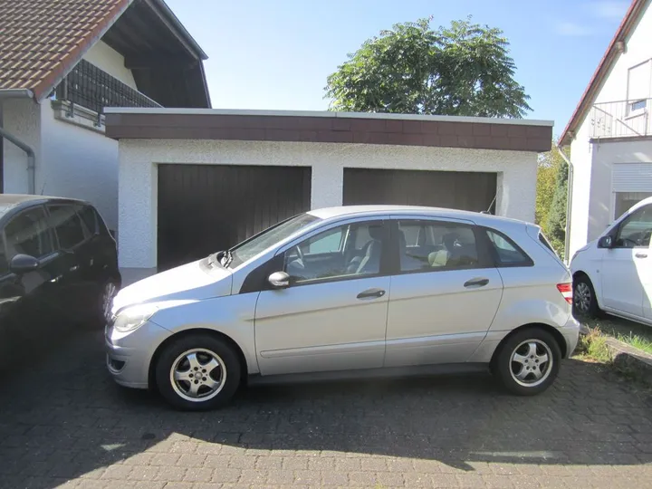 Mercedes-Benz B 170