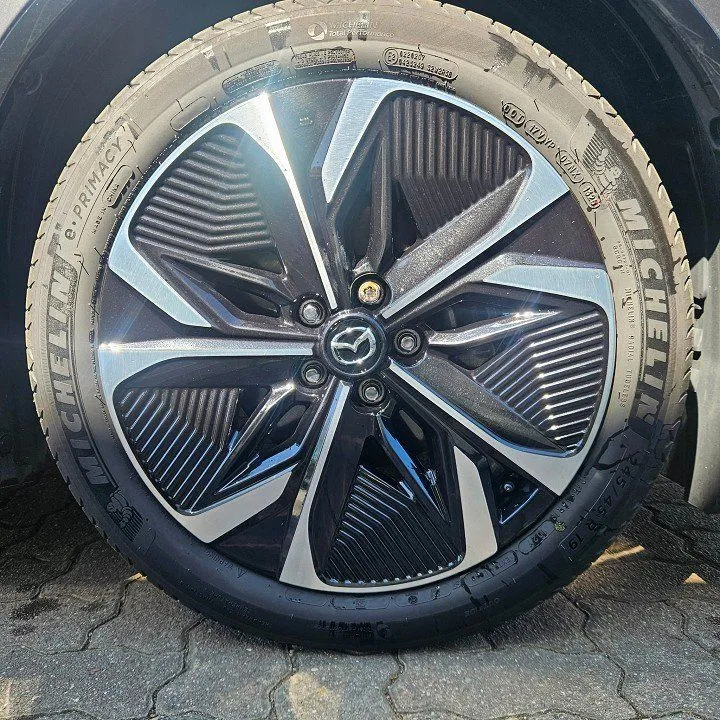 Mazda 6e