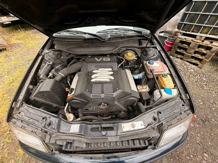 Audi 100