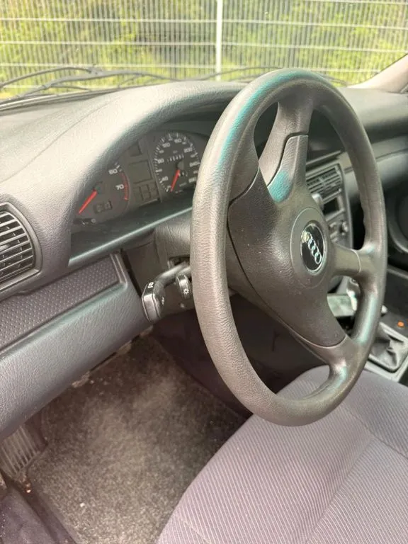 Audi 100