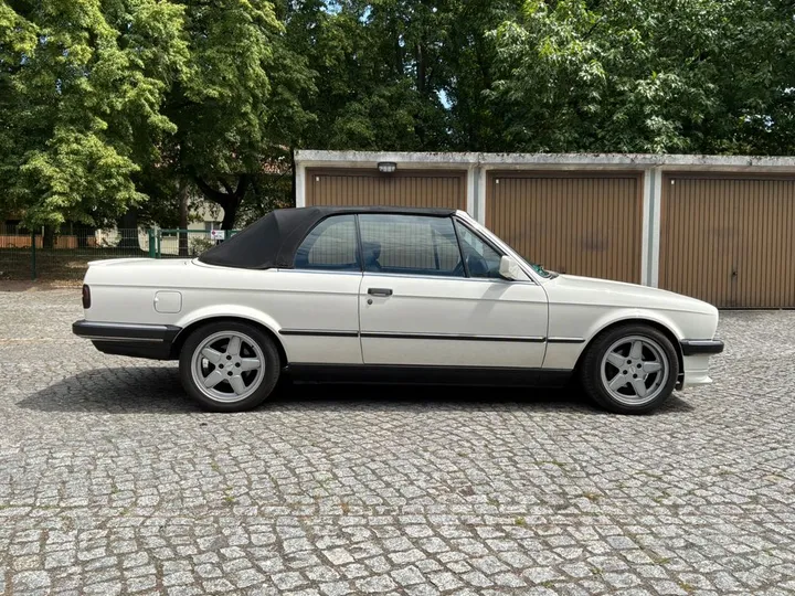 BMW 325