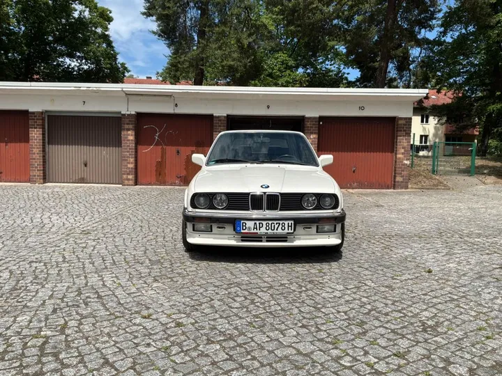 BMW 325