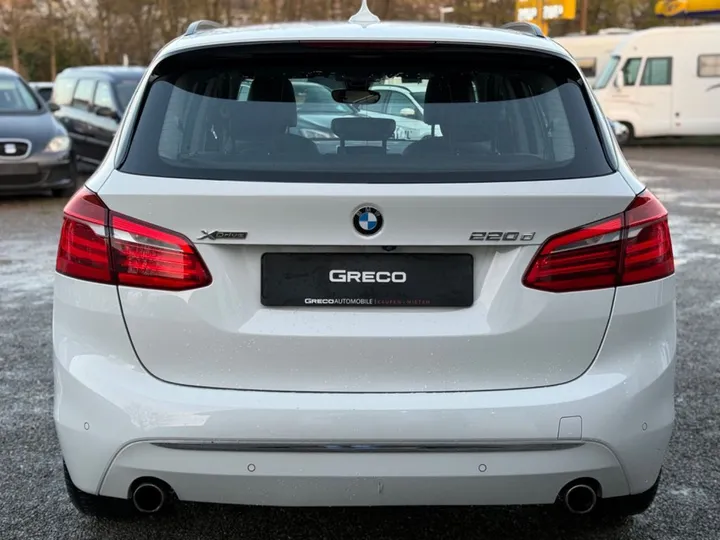 BMW 220