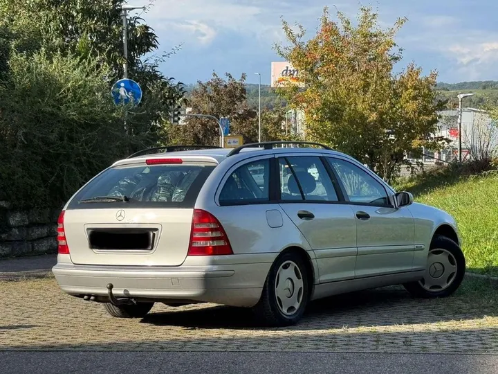 Mercedes-Benz C 220