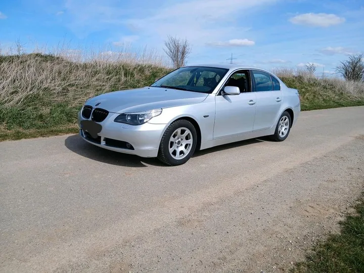 BMW 225