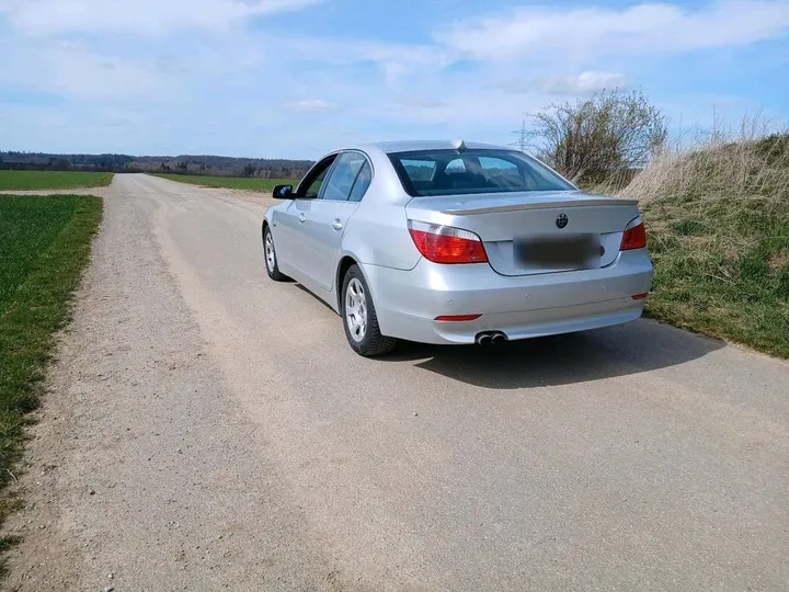 BMW 225