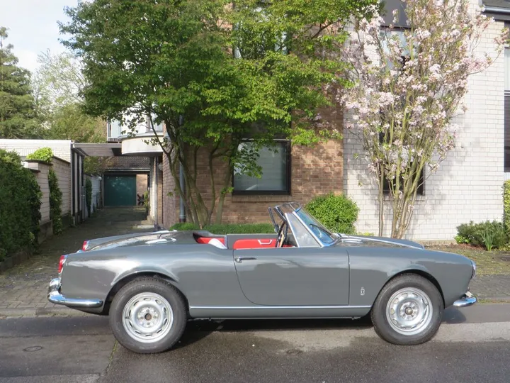 Alfa Romeo Spider