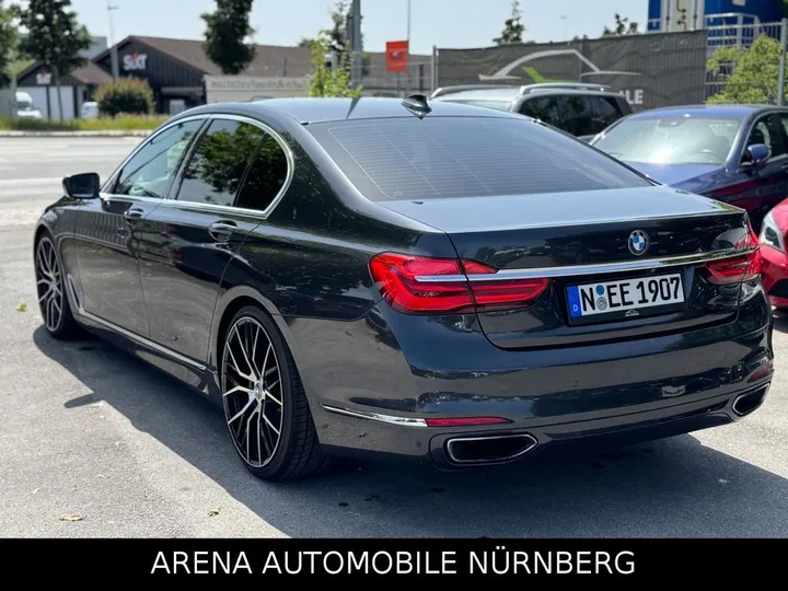 BMW 740
