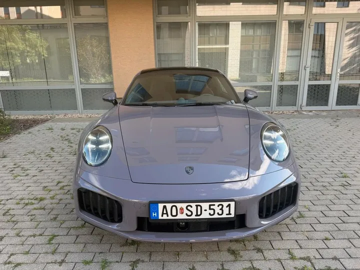 Porsche 992