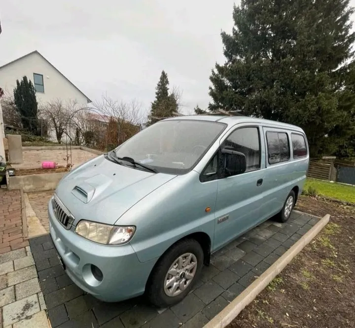 Hyundai H-1