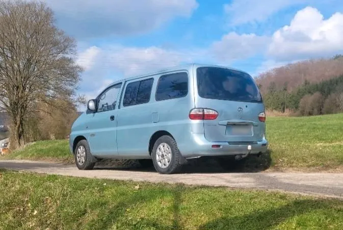 Hyundai H-1