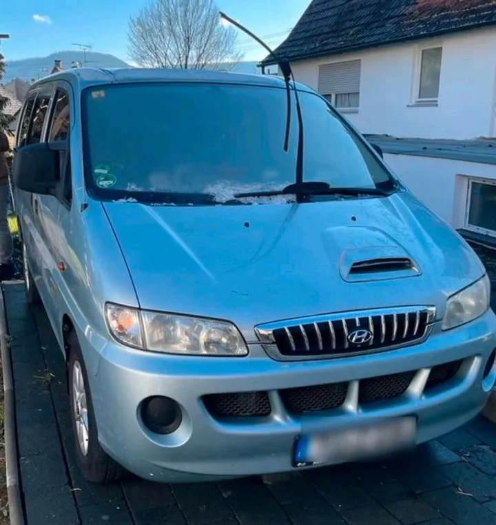 Hyundai H-1
