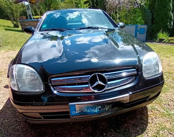 Mercedes-Benz SLK 230