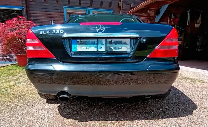 Mercedes-Benz SLK 230