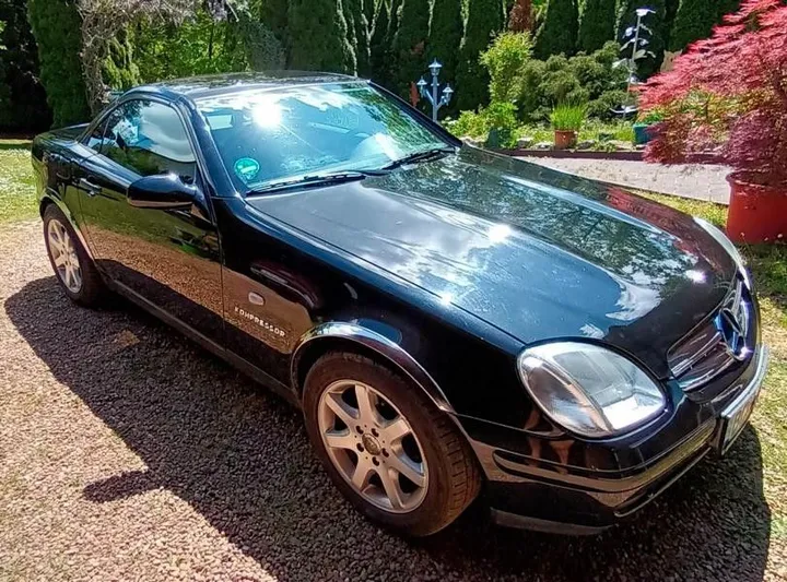 Mercedes-Benz SLK 230