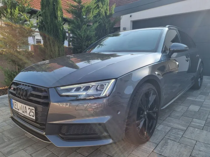 Audi S4